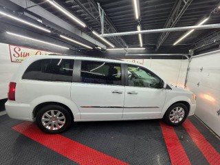Image for 2015 Chrysler Town & Country Touring ID: 7730179