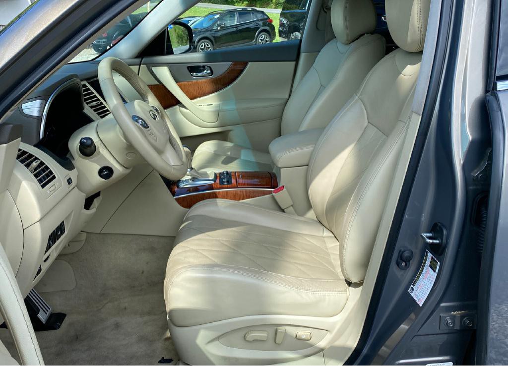 2015 INFINITI QX70 Image 20