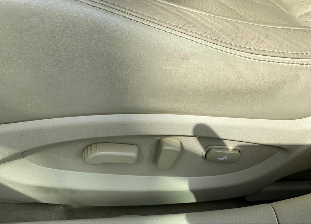 2015 INFINITI QX70 Image 21