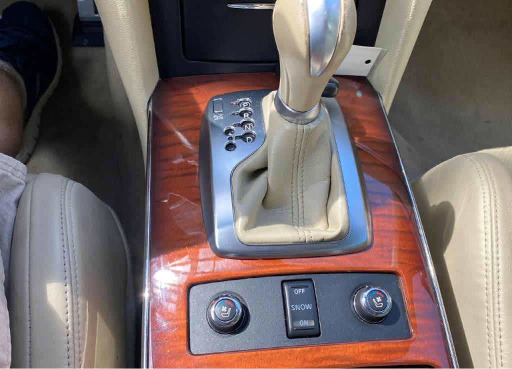 2015 INFINITI QX70 Image 22