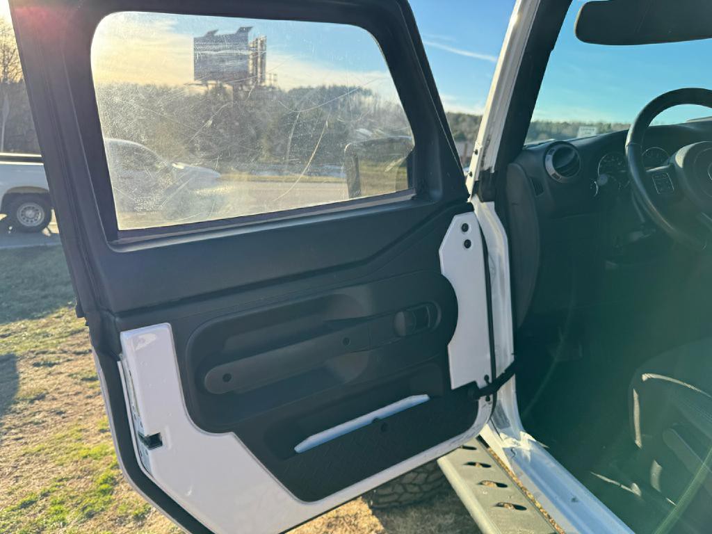 2017 Jeep Wrangler Image 6