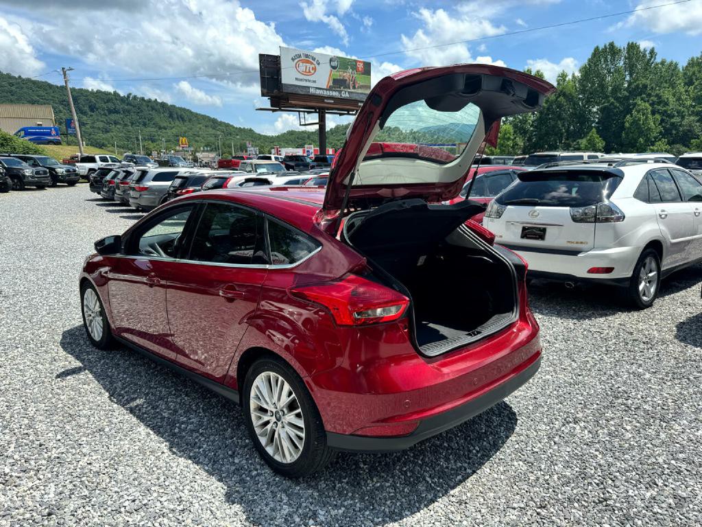 2017 Ford Focus Image 5