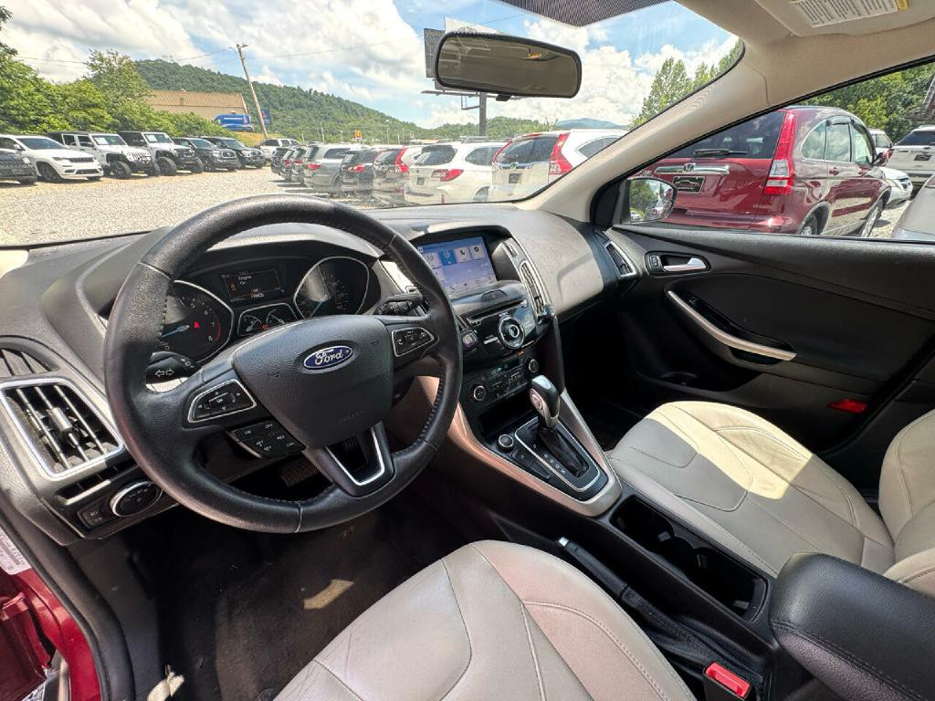 2017 Ford Focus Image 22