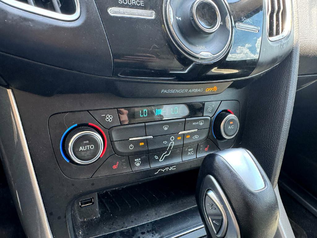 2017 Ford Focus Image 27