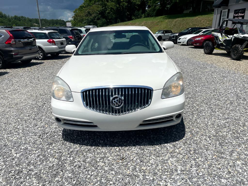 2010 Buick Lucerne Image 3