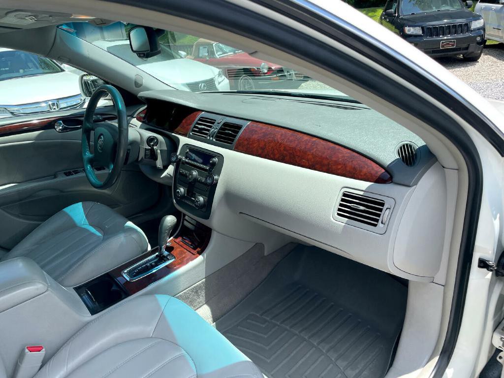 2010 Buick Lucerne Image 12