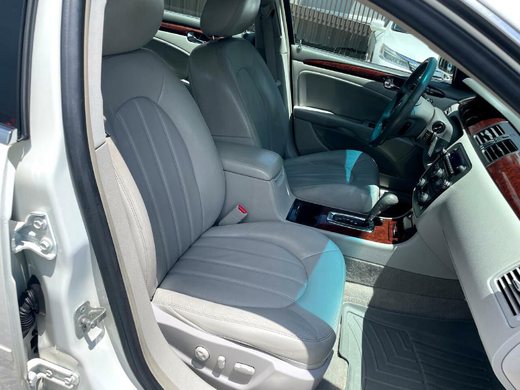 2010 Buick Lucerne Image 13