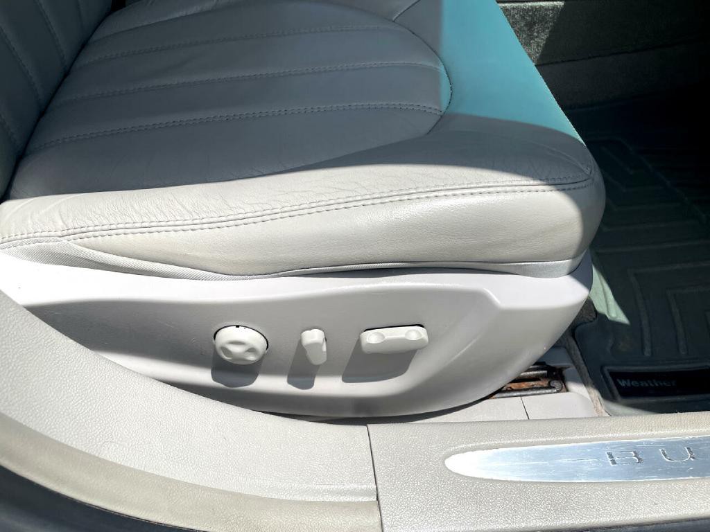 2010 Buick Lucerne Image 14