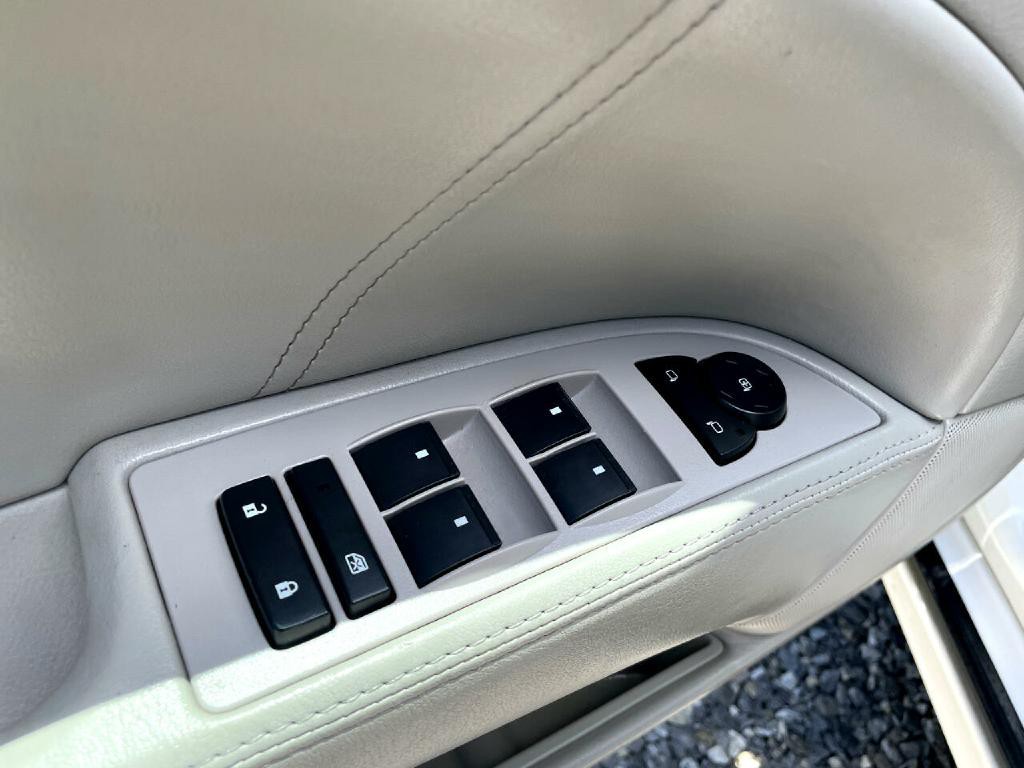 2010 Buick Lucerne Image 21