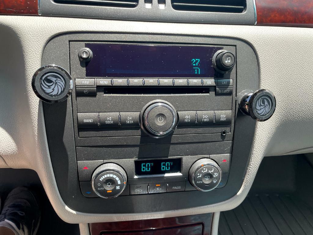 2010 Buick Lucerne Image 24