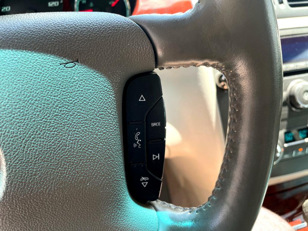 2010 Buick Lucerne Image 25