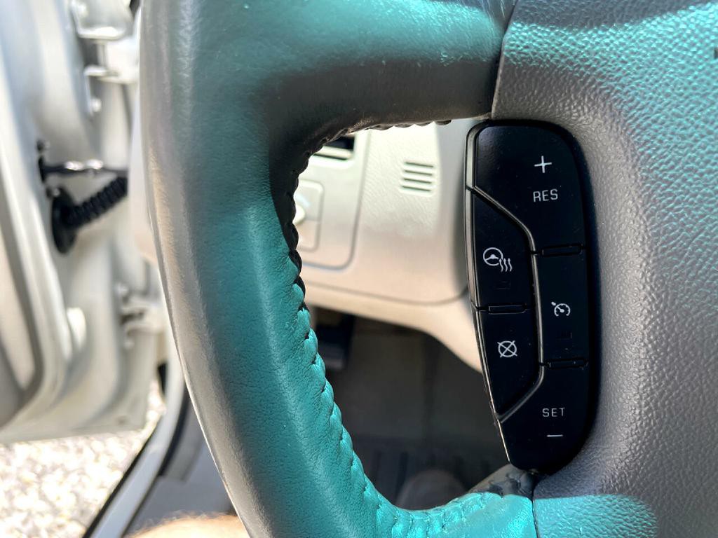 2010 Buick Lucerne Image 26