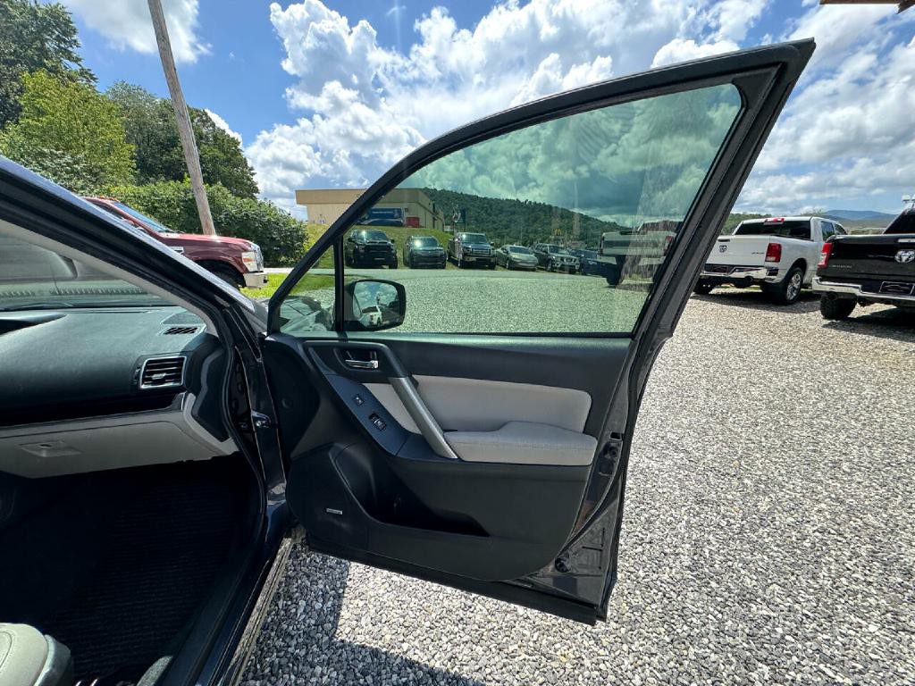 2018 Subaru Forester Image 8