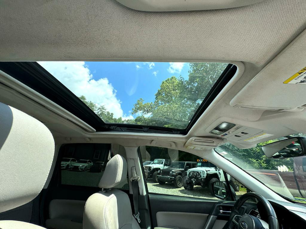 2018 Subaru Forester Image 14