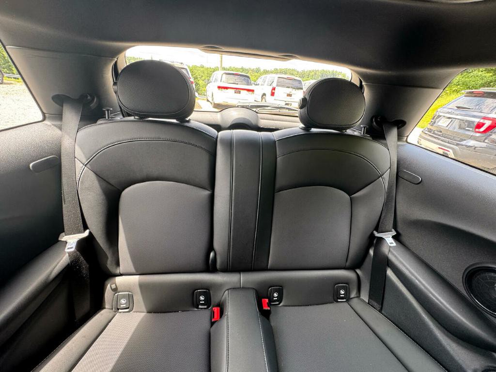 2019 MINI Cooper Image 10