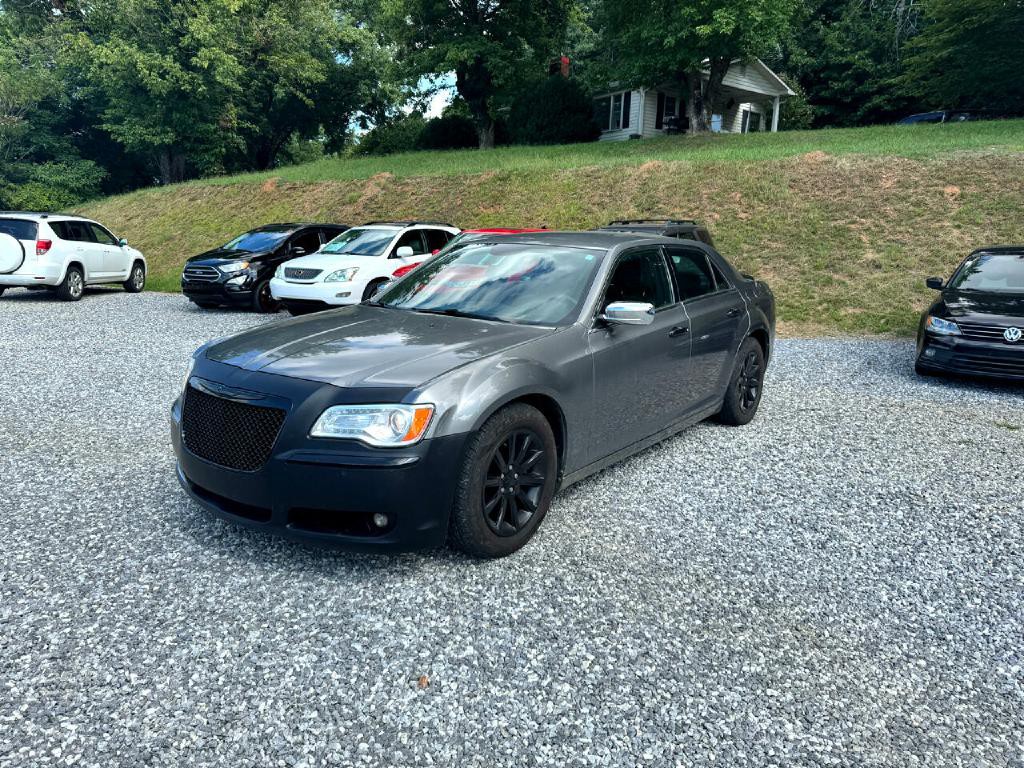 2012 Chrysler 300 Image 2