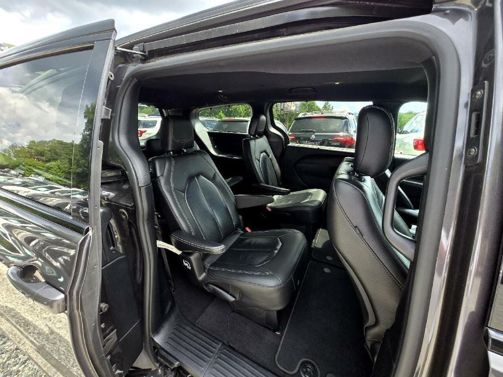 2020 Chrysler Pacifica Image 9