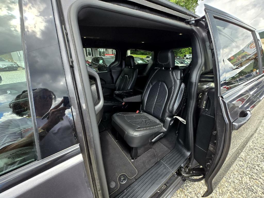 2020 Chrysler Pacifica Image 12