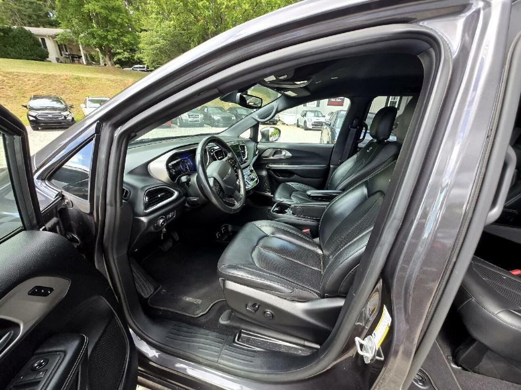 2020 Chrysler Pacifica Image 13