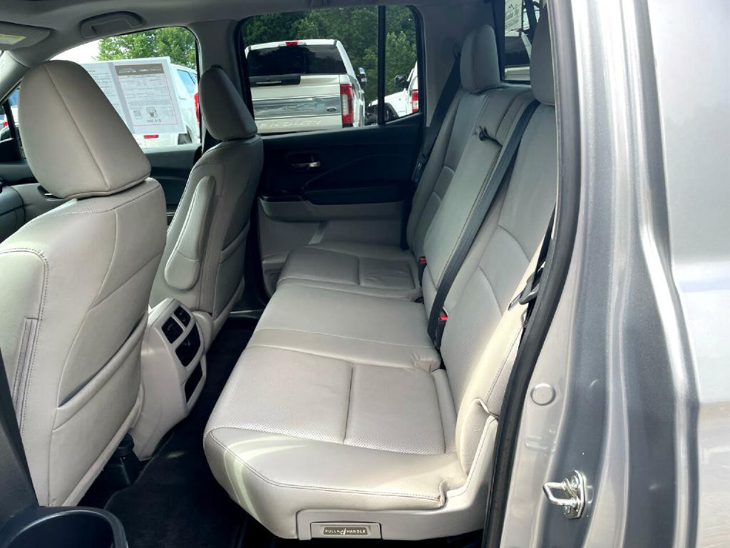 2018 Honda Ridgeline Image 17
