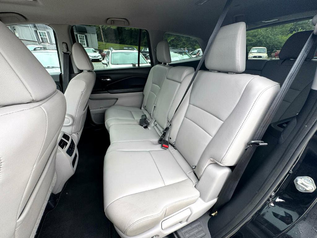 2017 Honda Pilot Image 14