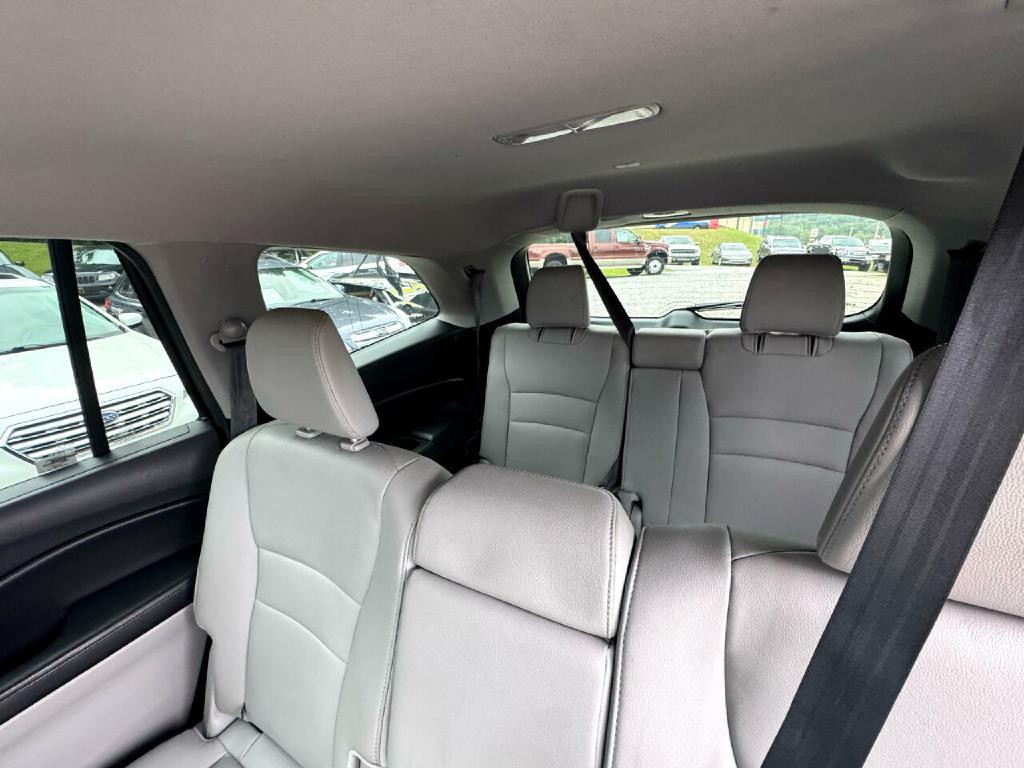 2017 Honda Pilot Image 16