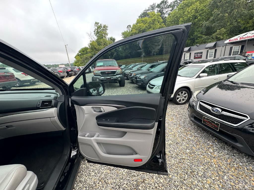2017 Honda Pilot Image 17