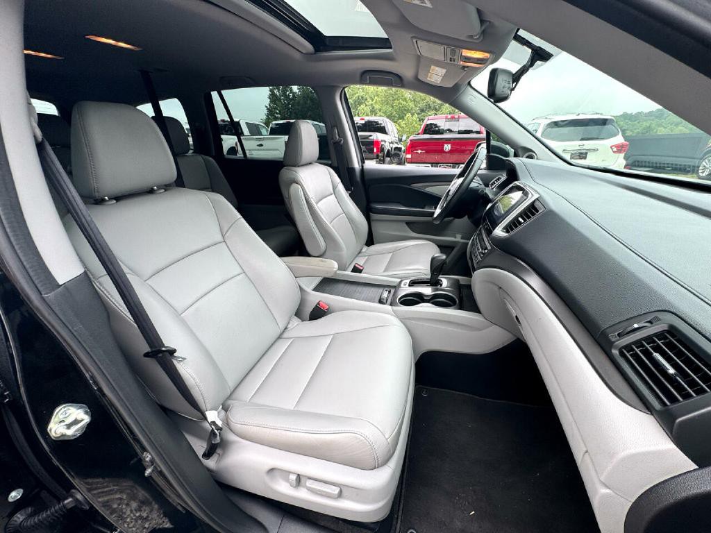 2017 Honda Pilot Image 18