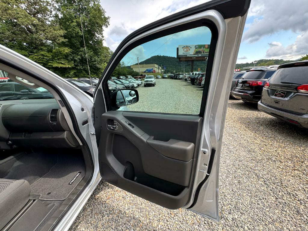 2018 Nissan Frontier Image 9