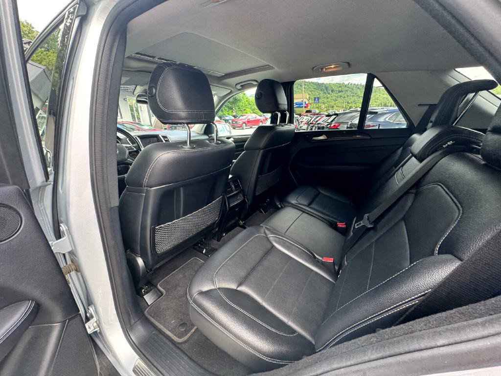2013 Mercedes-Benz M-Class Image 9