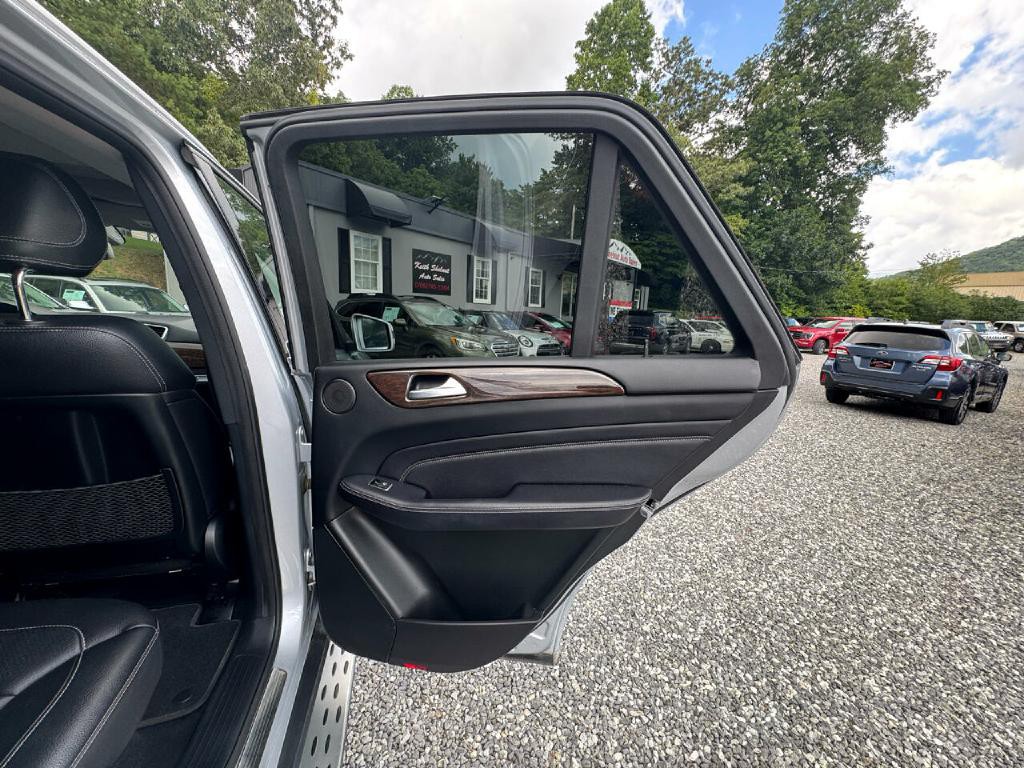 2013 Mercedes-Benz M-Class Image 11