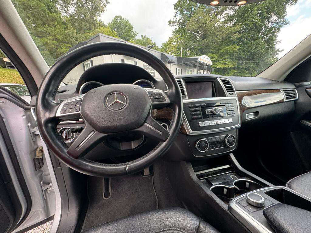 2013 Mercedes-Benz M-Class Image 23