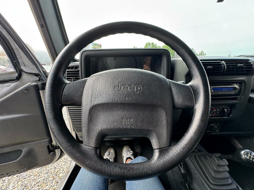 2004 Jeep Wrangler Image 11