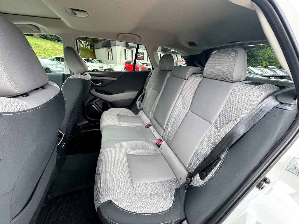 2022 Subaru Outback Image 10
