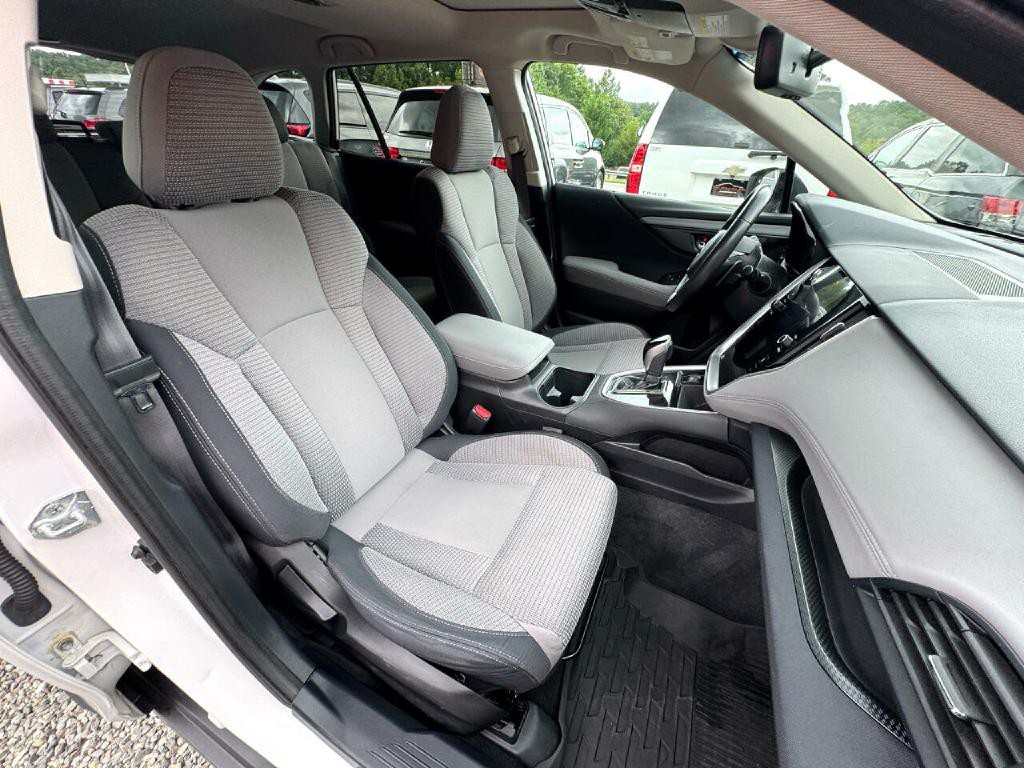 2022 Subaru Outback Image 16