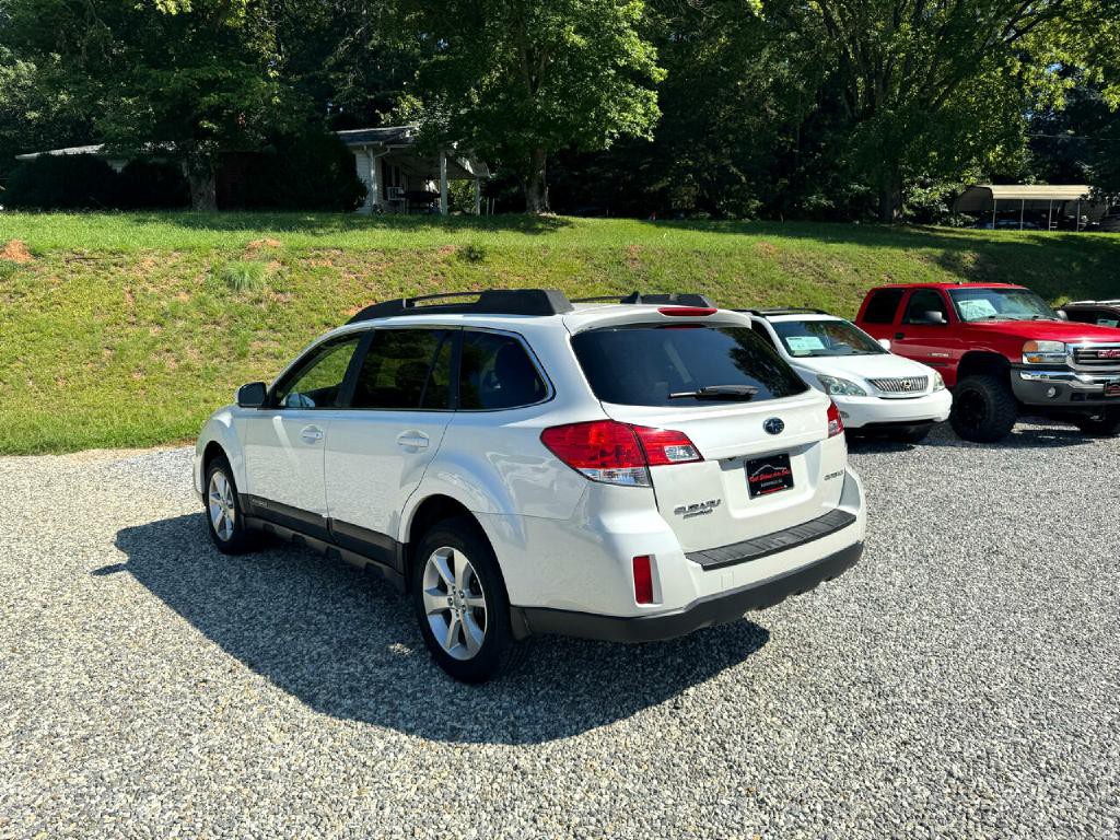 2014 Subaru Outback Image 3