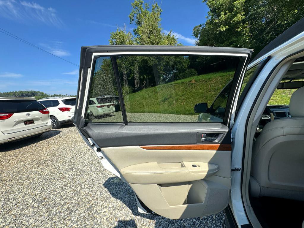 2014 Subaru Outback Image 7