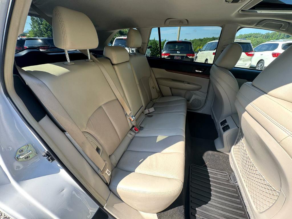 2014 Subaru Outback Image 11