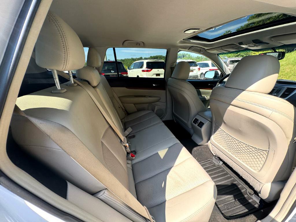 2014 Subaru Outback Image 12