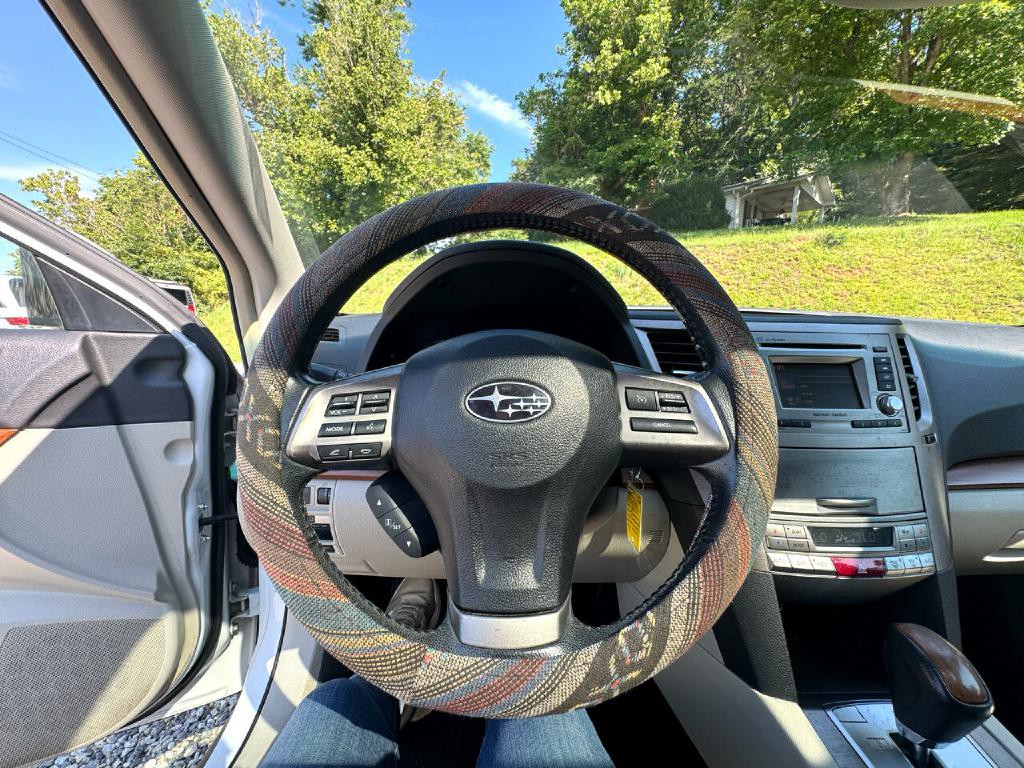 2014 Subaru Outback Image 21
