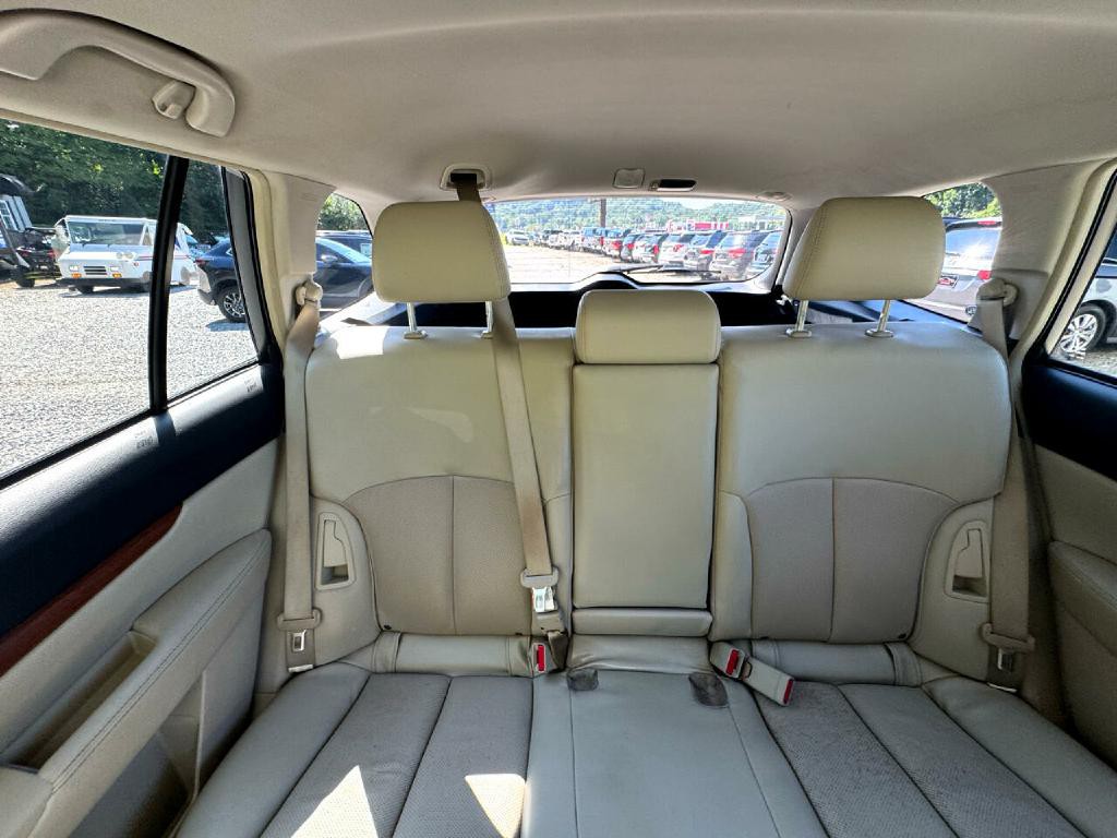 2014 Subaru Outback Image 31