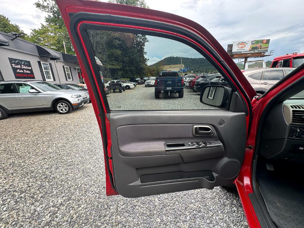 2004 Chevrolet Colorado Image 12
