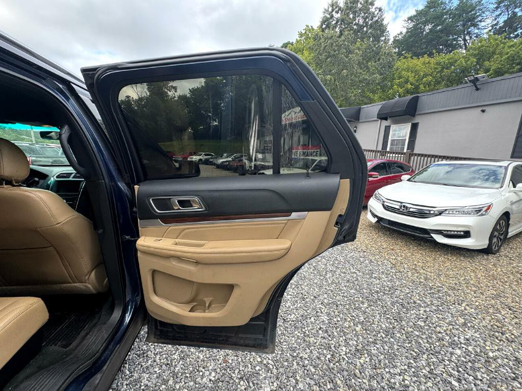 2016 Ford Explorer Image 8