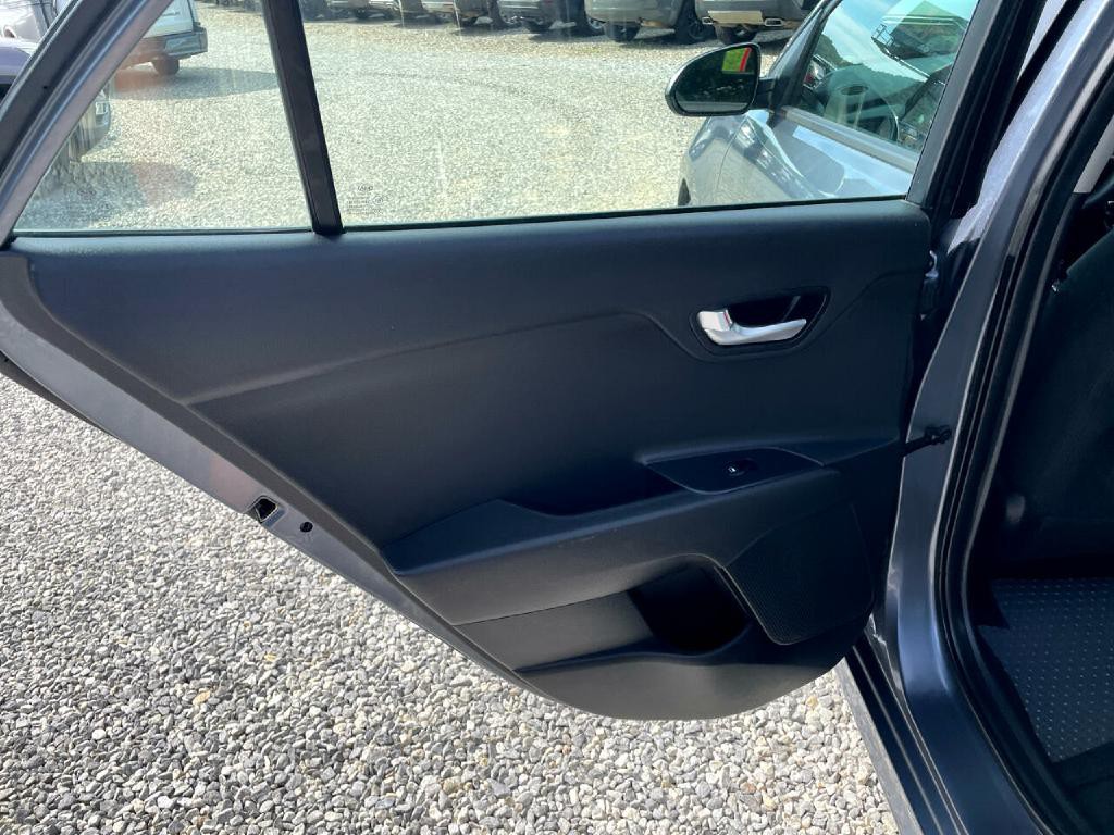 2019 Kia Rio Image 14