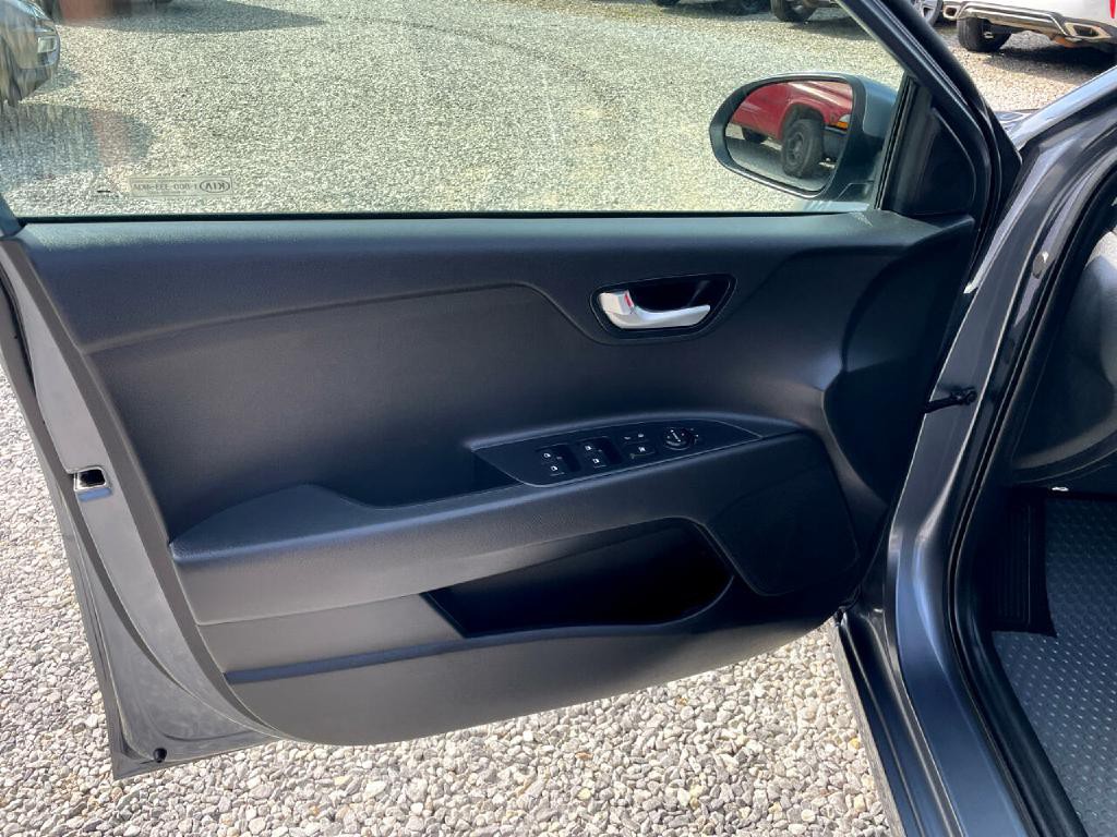 2019 Kia Rio Image 16