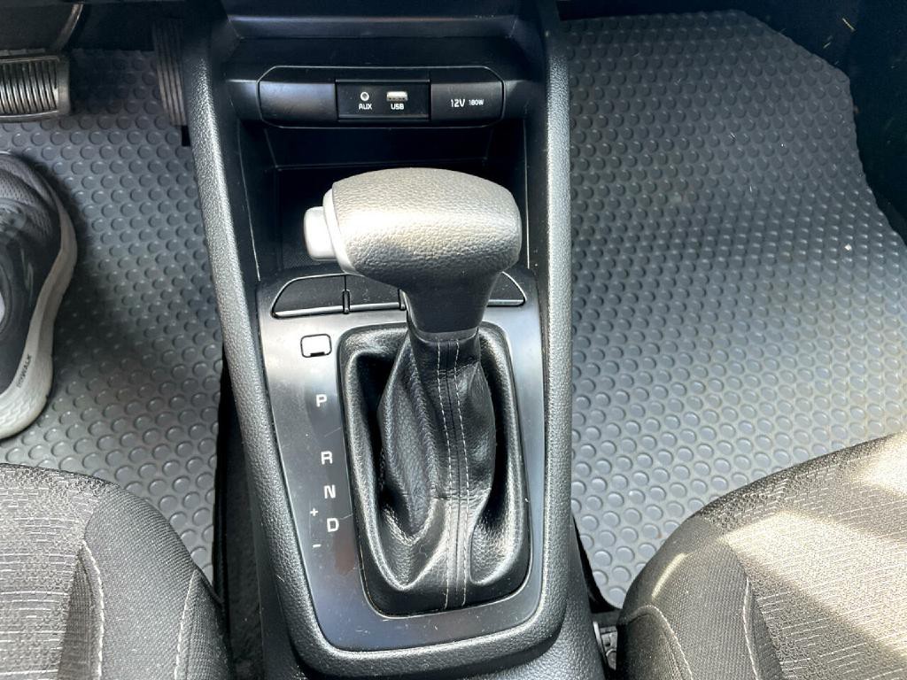 2019 Kia Rio Image 19