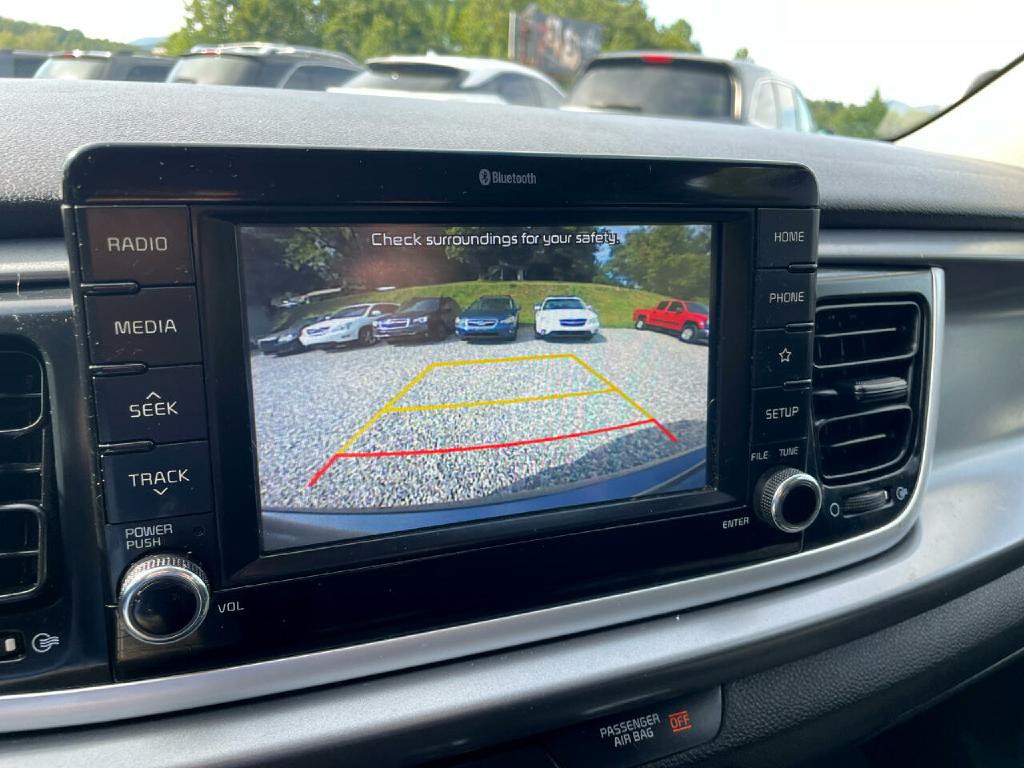 2019 Kia Rio Image 21