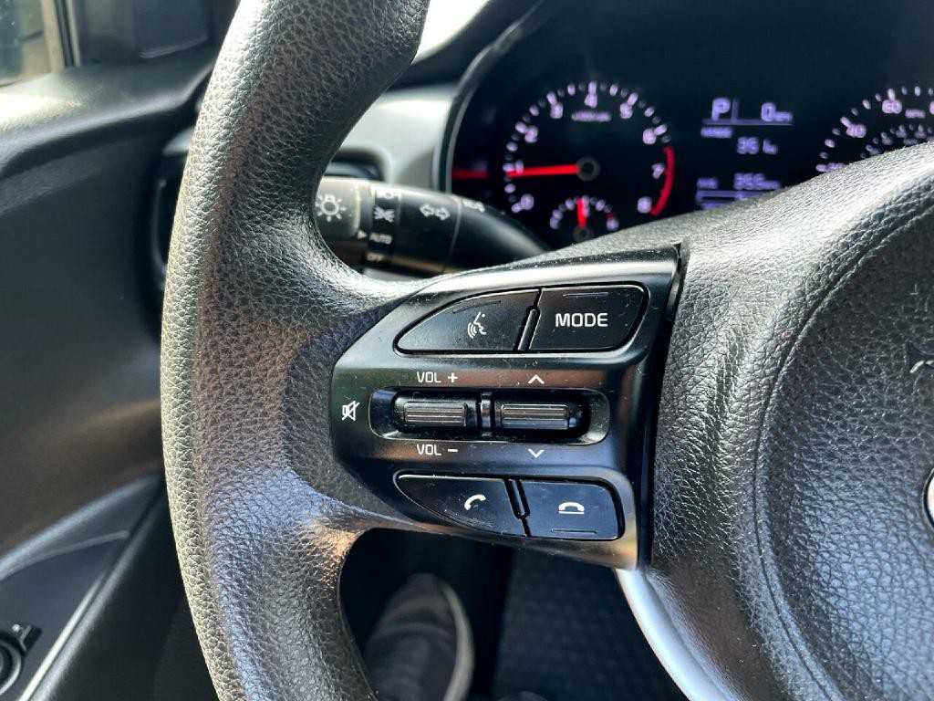 2019 Kia Rio Image 23