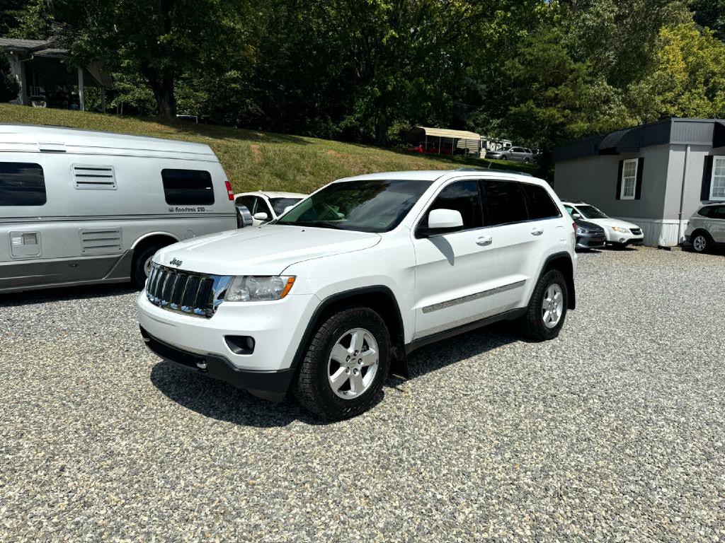 2013 Jeep Grand Cherokee Image 2