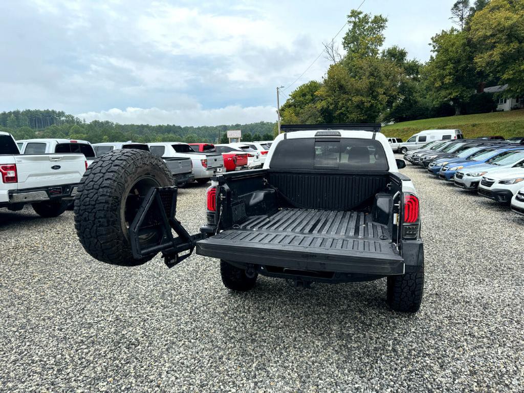 2018 Toyota Tacoma Image 5
